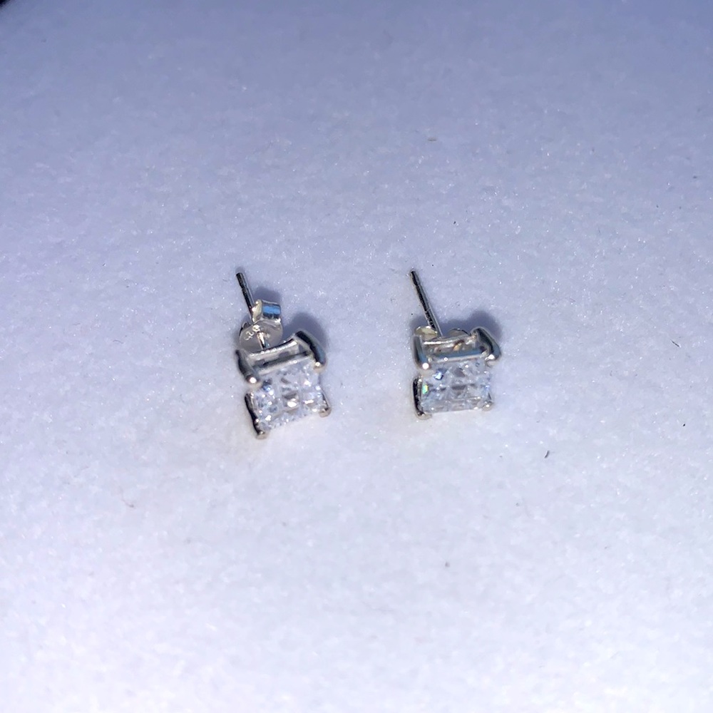 925 Sterling silver studs earrings